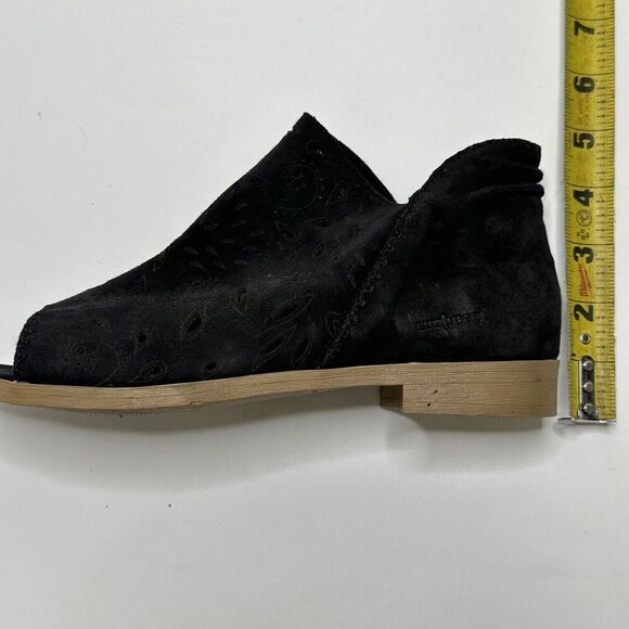 Coolway Women's Size 8.5, 39 Jasper Flat Open Toe Lasercut Bootie Black Spain - Picture 7 of 11